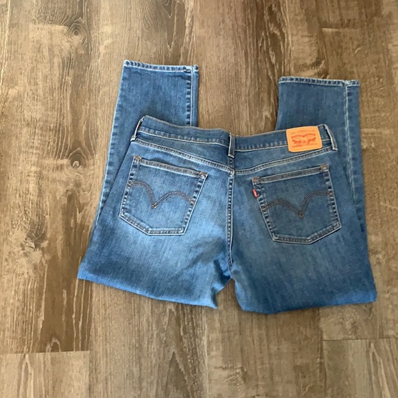 Levi’s Medium Wash Boyfriend Jeans size 30 - Picture 3 of 9